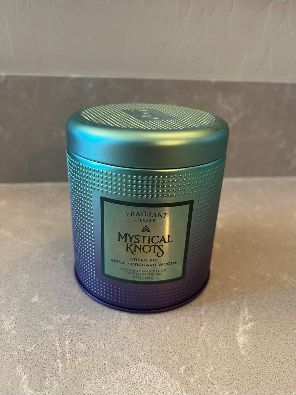 Fragrant Jewels Mystical Knots Candle - Iridescent Green Blue Finish